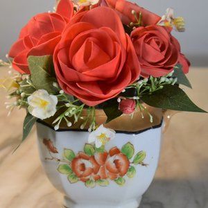 UPCYCLING at it's best! Vintage lusterware sugar bowl w/airbrushed Sola flowers